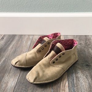 Toms Lace up shoes